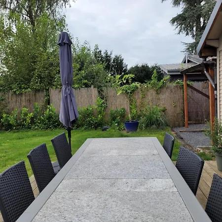 Rustig Gelegen Kapeki Met Tuin Aan Het Water Chalet *